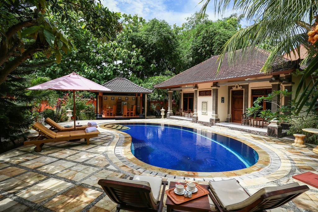Villa Maryadi Lovina  Exterior photo